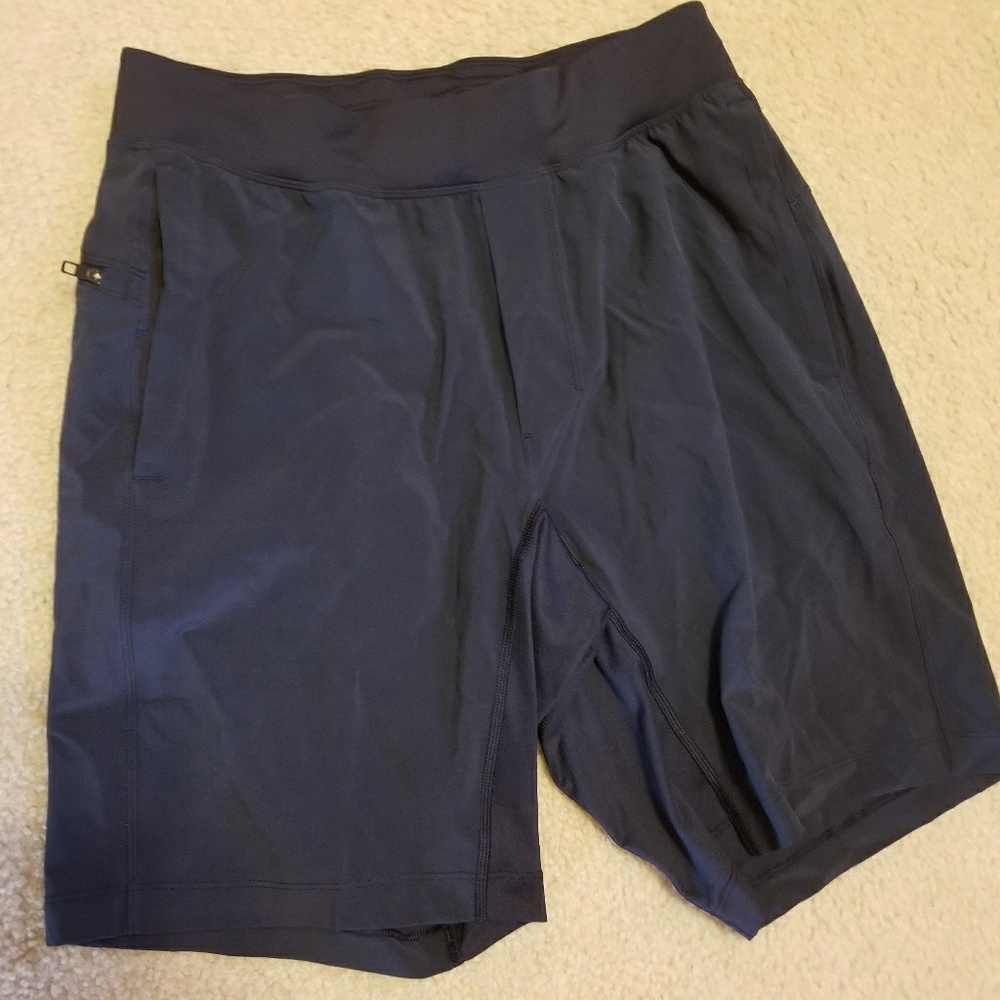 Lululemon T.H.E. Short Linerless 9" bnwot